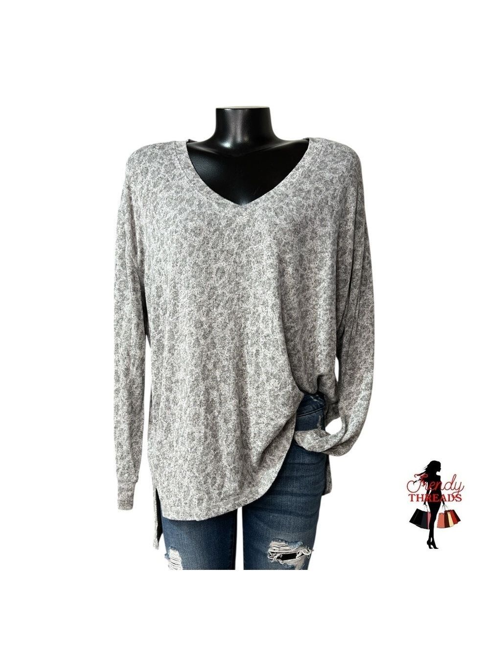 Spirit Jersey NEW Leopard Lightweight Sweater Womens M Oversized Print Soft Top